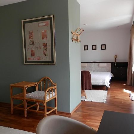 Csiki Apartman Budaors Room photo