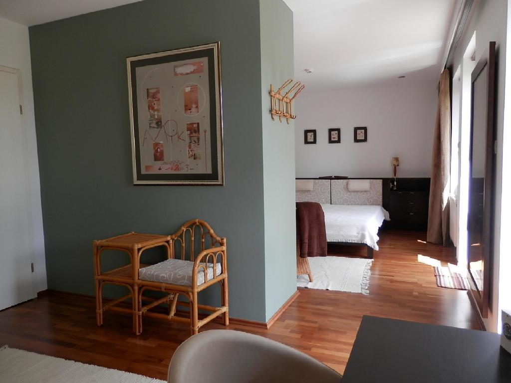 Csiki Apartman Budaors Room photo